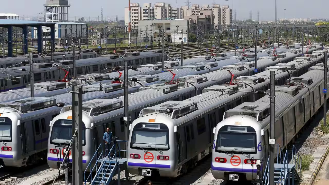 Delhi Metro Rail Corporation (Dilshad Garden to New Bus Adda Ghaziabad Corridor)